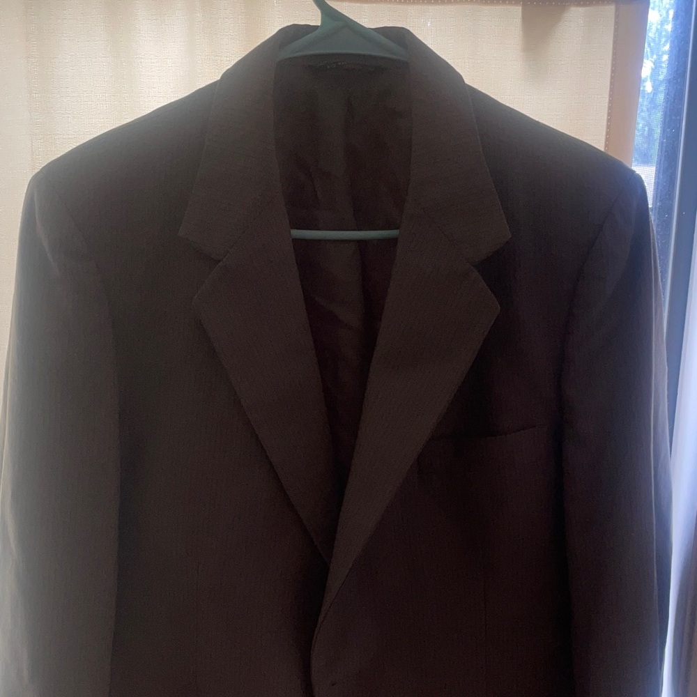 2 Men suit jackets size (L & XL)
